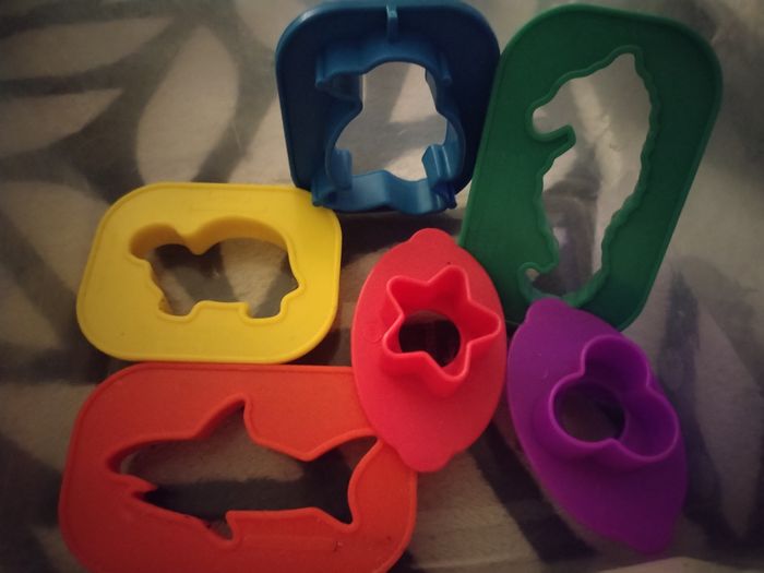 Lot Machine à burgers pâtes à modeler "Hasbro Play doh" + moules animaux et formes différentes comme neuf - photo numéro 9