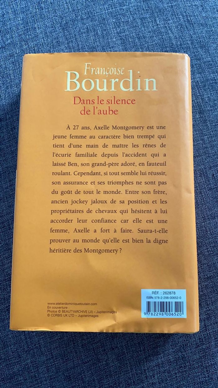 Livre « Dans le silence de l’aube » - photo numéro 2