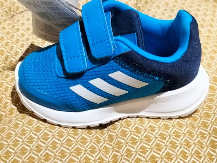 Basket Adidas taille 19 - photo numéro 8
