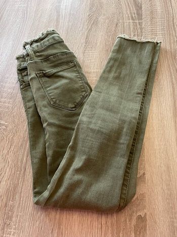 Pantacourt vert kaki gold SK taille 32 taille haute