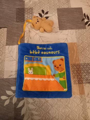 Livre souple bebe