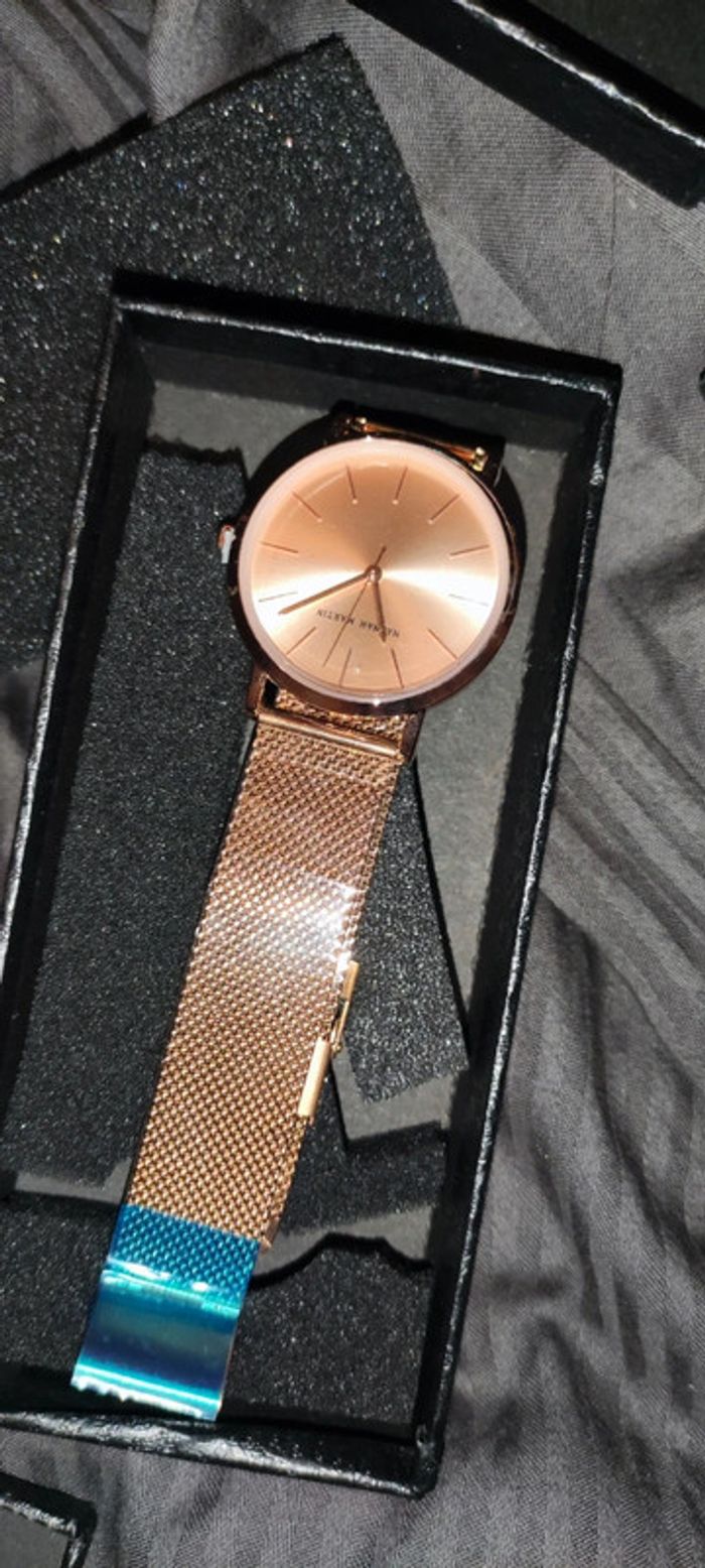 Montre femme - photo numéro 3
