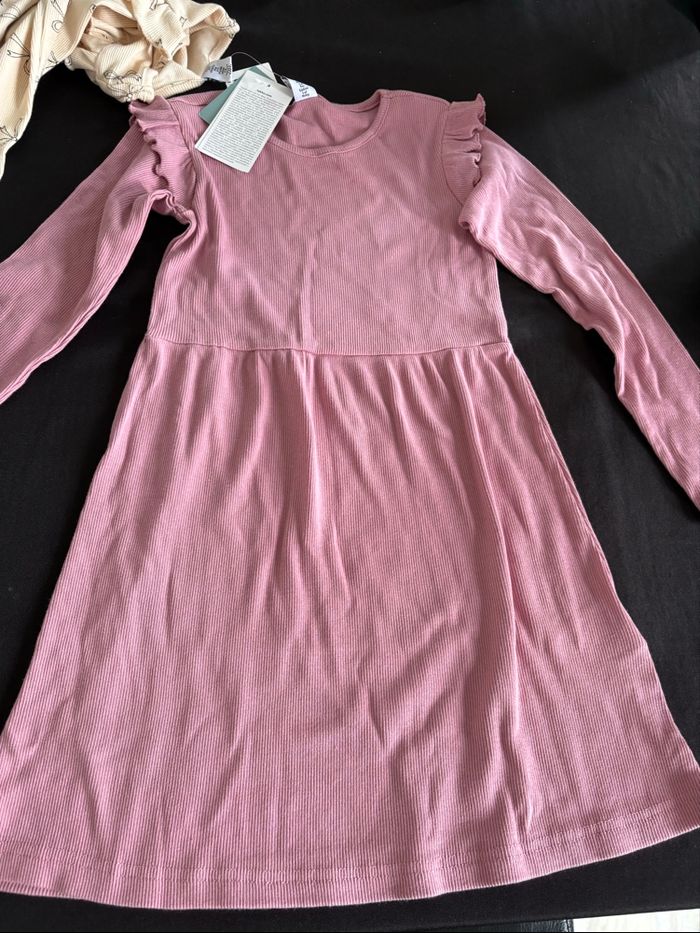 2 robes neuves - photo numéro 3