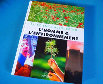 Livre L'homme et l'environnement collection encyclopedie larousse TBE