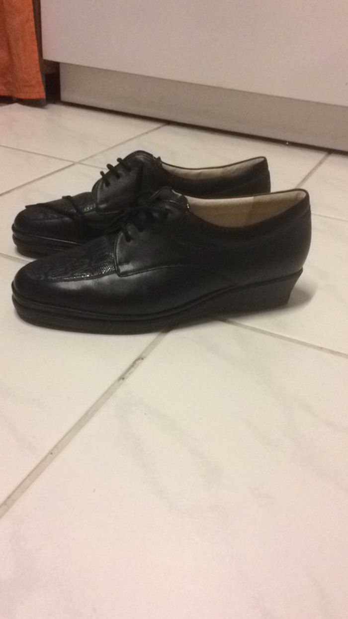 Chaussures neuves pointure 40 - photo numéro 3