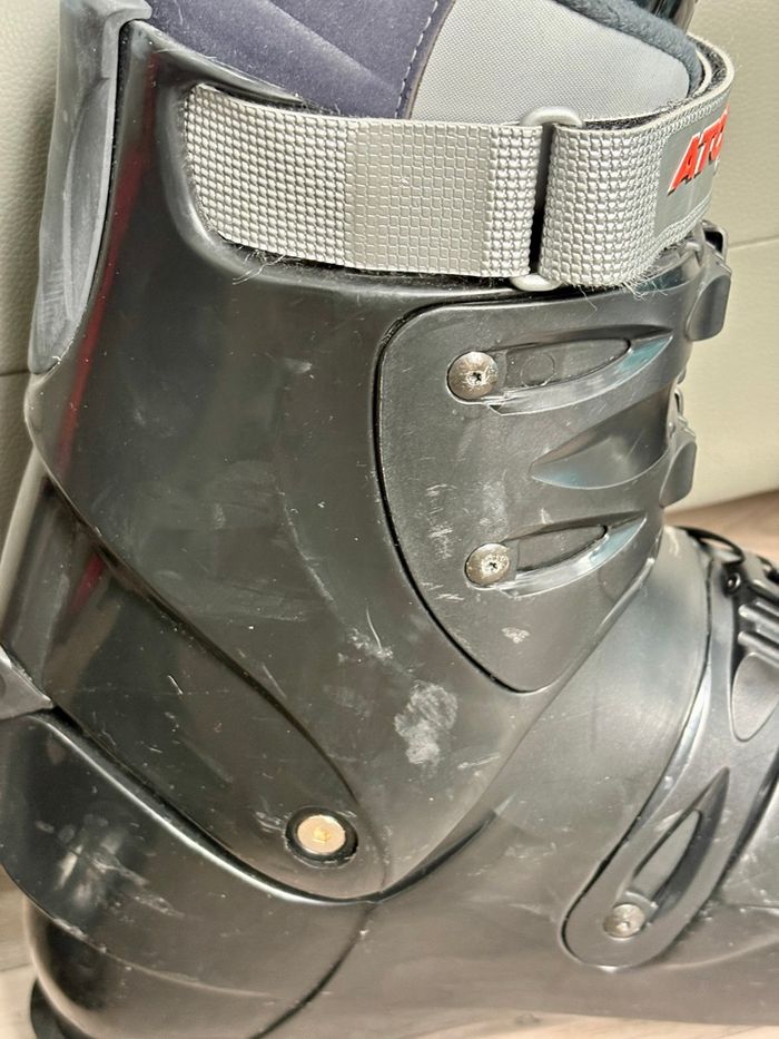 Paire de chaussures de ski noir Atomic Betaflex Quechua Décathlon modèle 9.05 ISO 5355 avec housse de rangement et notice - Taille 45 - photo numéro 5