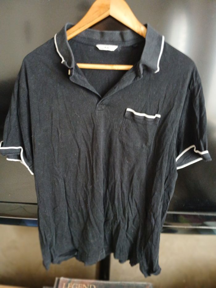 Polos
