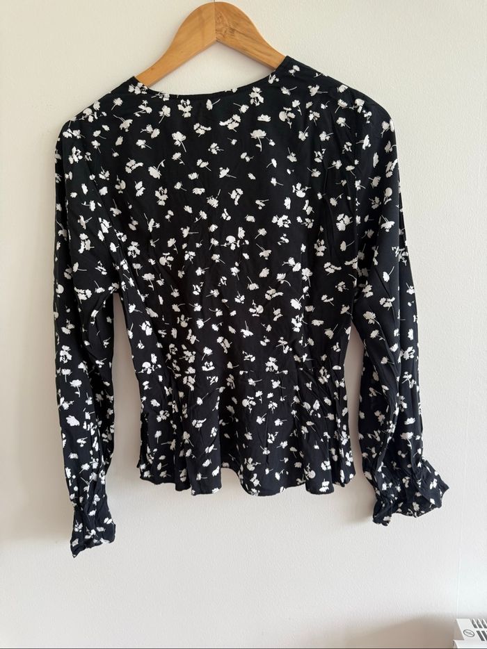 Blouse manches longues légère noir banc à motif floral amisu taille 38 M - photo numéro 4