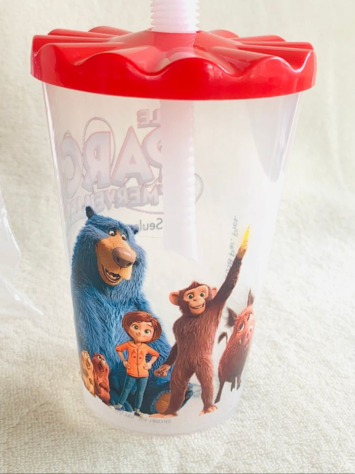 Lot 2 gobelets en plastique du film "Le parc des merveilles" KFC - photo numéro 2
