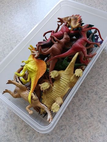 lot figurine jouet DINOSAURE+ boîte