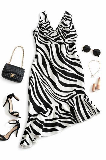 Robe zébrée noir et blanc taille S – asymétrique chic