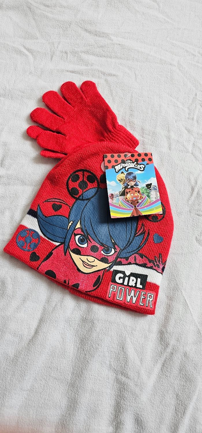 Ensemble neuf bonnet et gants Miraculous Ladybug –Girl Power - photo numéro 8
