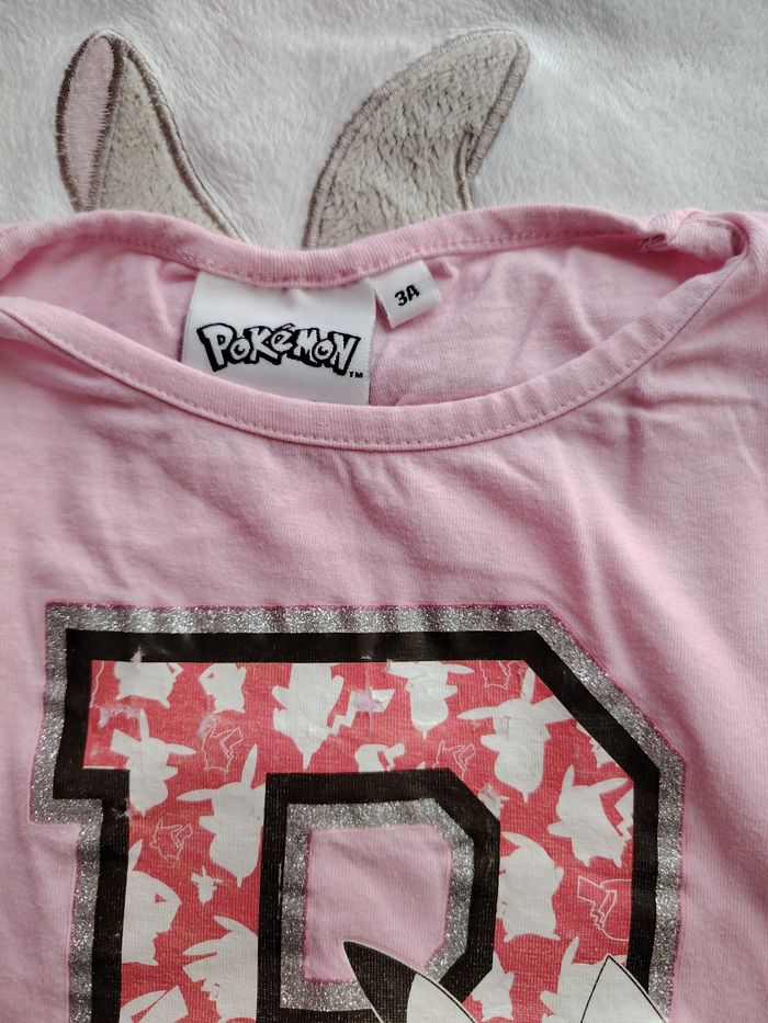 Haut rose pokemon - photo numéro 3