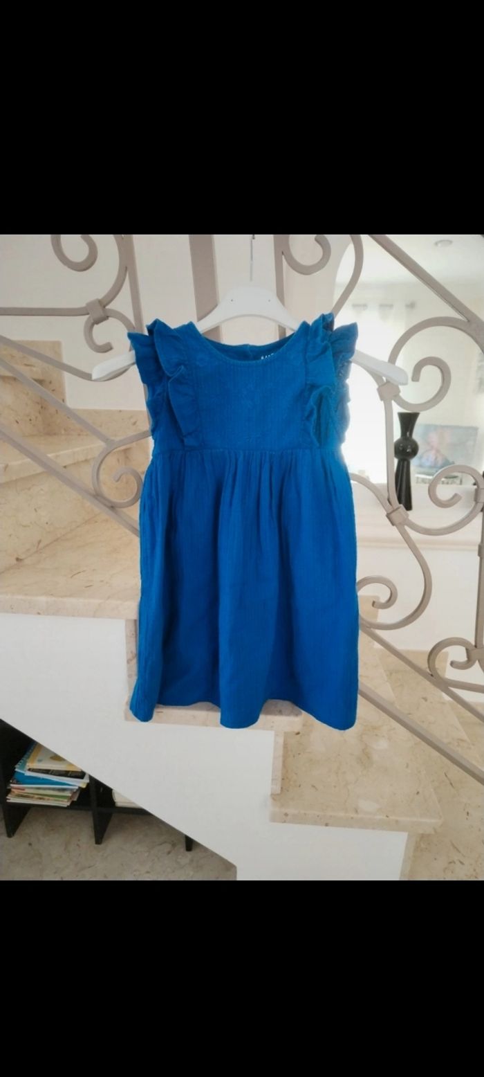 Lot vêtements fille 5 pièces.. 6ans - photo numéro 4