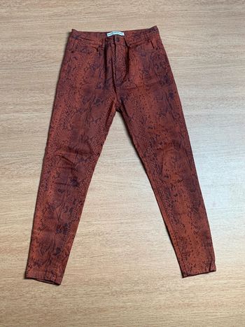 Pantalon Stradivarius taille 40