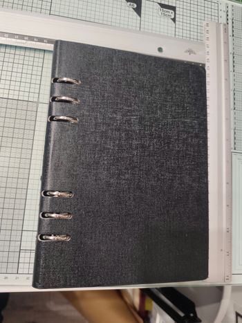 Classeur de rangement dies scrapbooking avec 10pochettes plastiques 15€ un 40€ les 3;