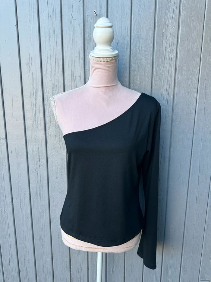 Haut noir basic une manche longue