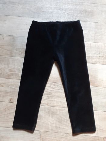 Pantalon fille en velours souple noir 23 mois neuf