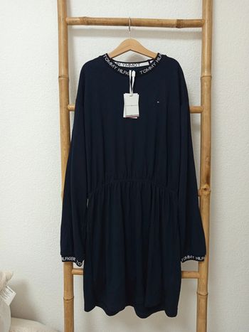 Robe bleu marine Tommy Hilfiger taille 14 ans neuve avec étiquette
