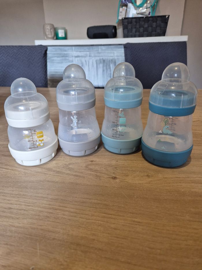 Lot biberons MAM  avec tétines - photo numéro 2