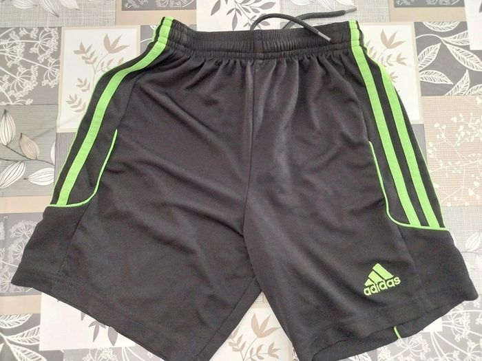 Short adidas