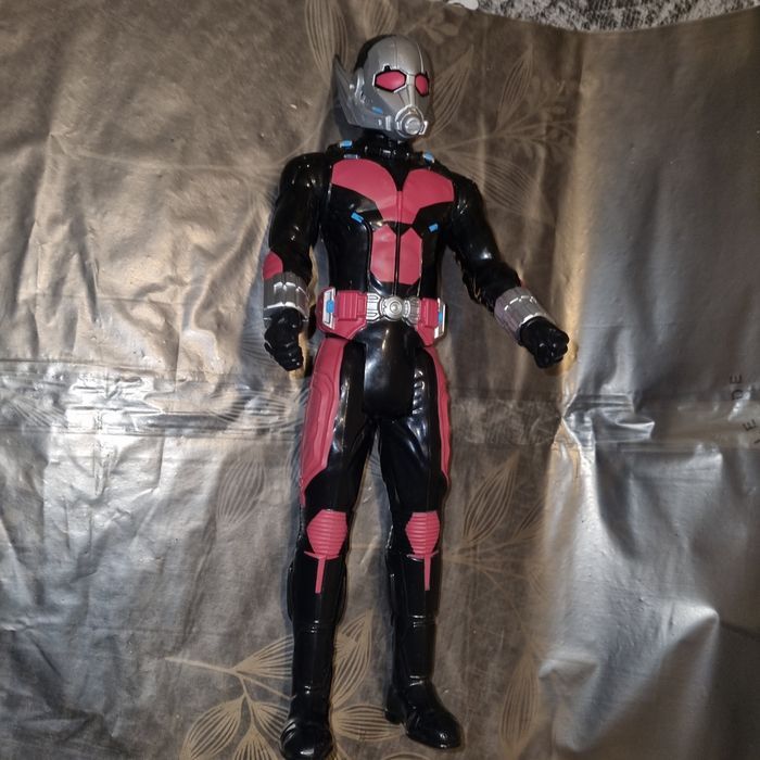 figurine MARVEL - 30 cm