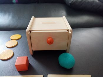 Boîte à forme montessori