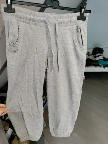 Jogging leeging pantacourt gris mim 36