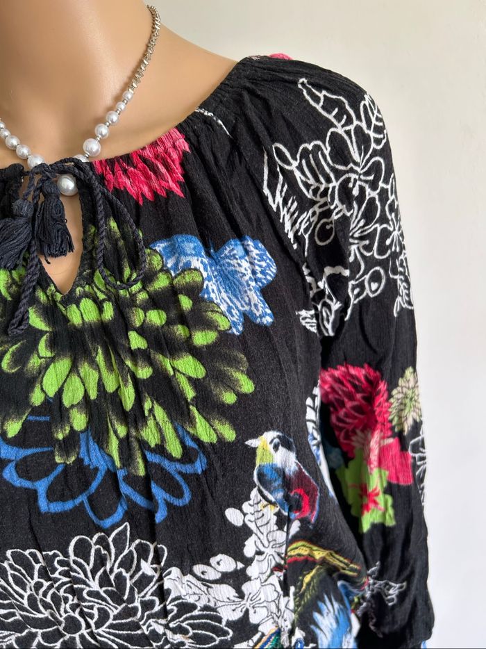 Blouse noire et fleurie à manches longues Desigual taille XS bon état - photo numéro 4