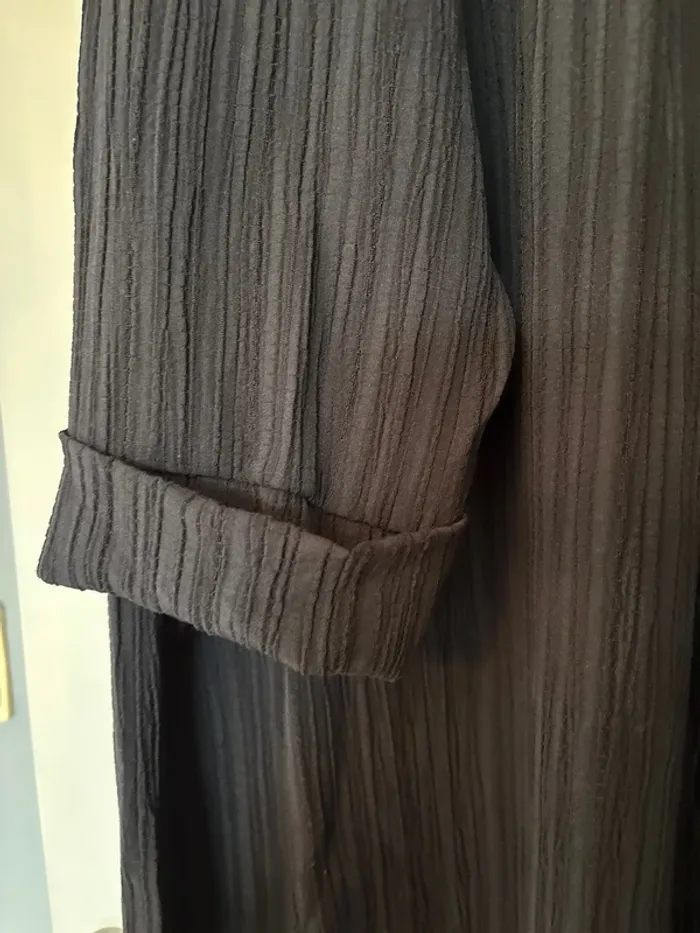 Chemise noire - photo numéro 4