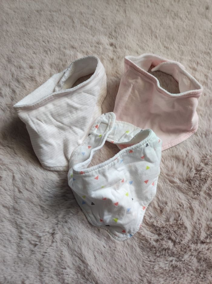 Lot bavoirs bandanas