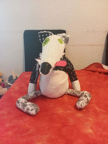 Grand loup patchwork avec cravate