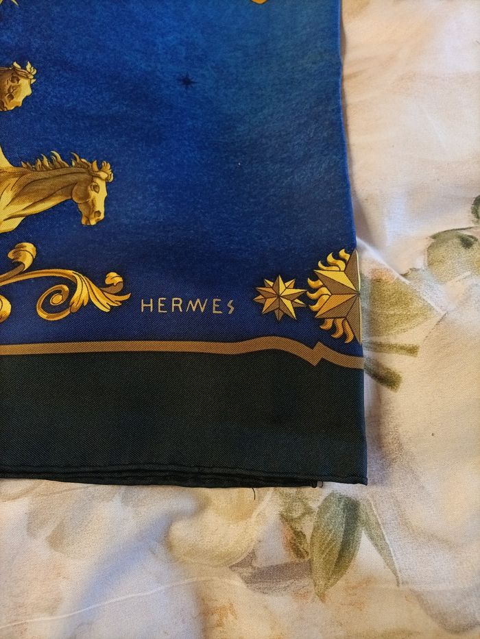 Foulard Hermes 90×90 Carrée vu - photo numéro 7