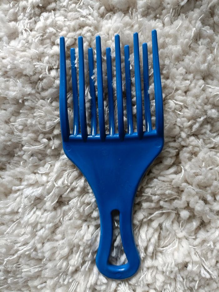 Peigne afro bleu