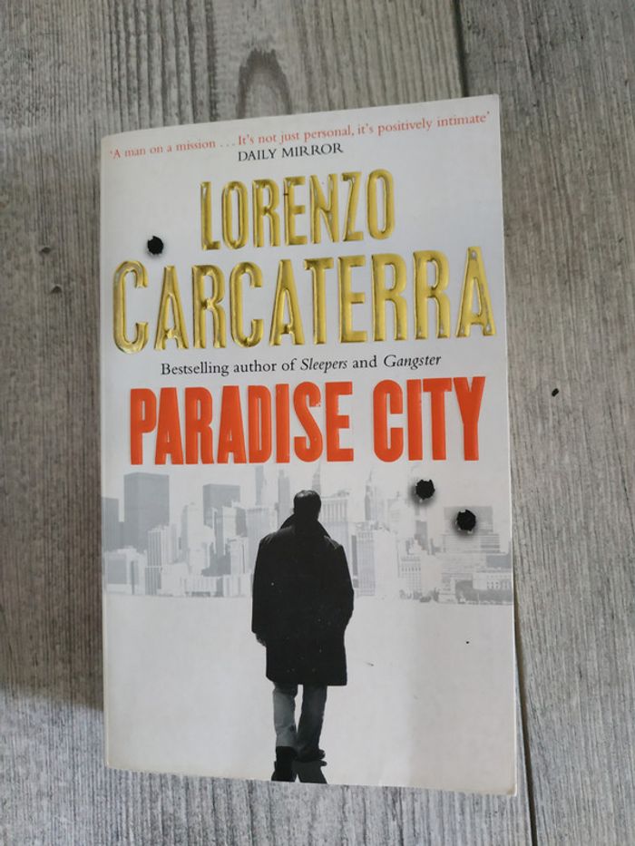 Livre Carcaterra en anglais