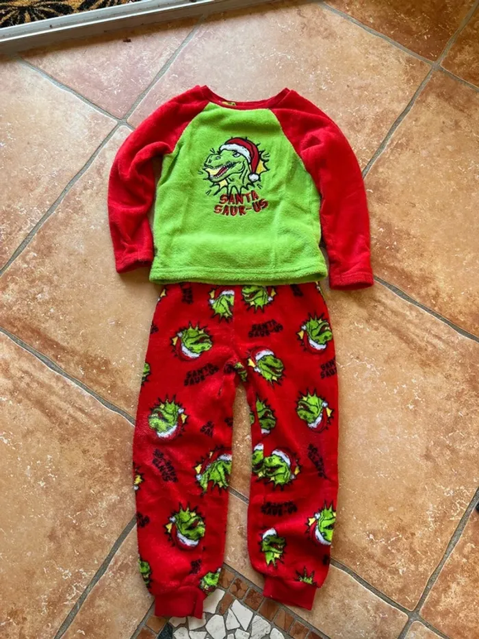 Pyjama de Noël polaire Primark 4/5ans neuf - photo numéro 5