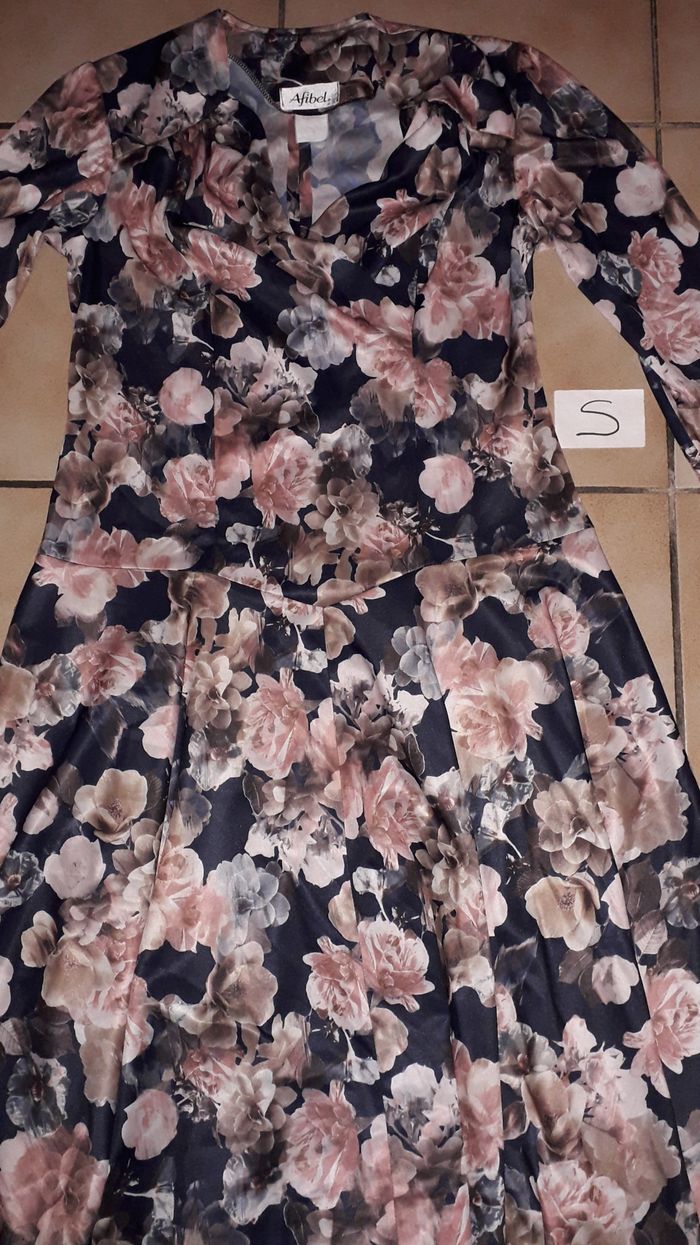 Robe taille S - photo numéro 3