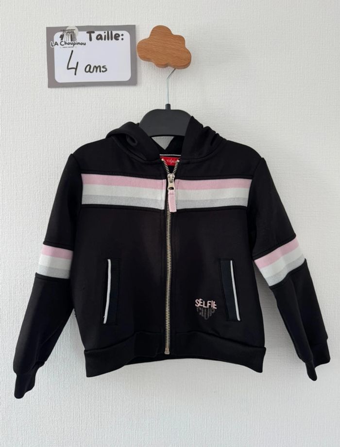 Gilet à capuche - taille 4 ans 🌸