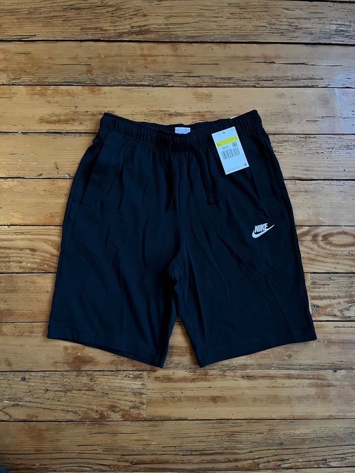 Short Nike noir