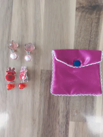 Lot de 2 clips pour fille + pochette