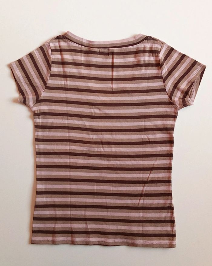T-shirt col V taille 38/40 - photo numéro 2