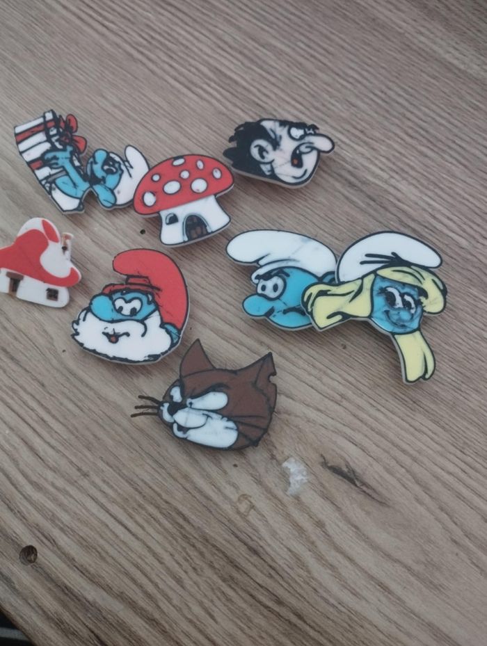 Pin's Schtroumpfs de crocs