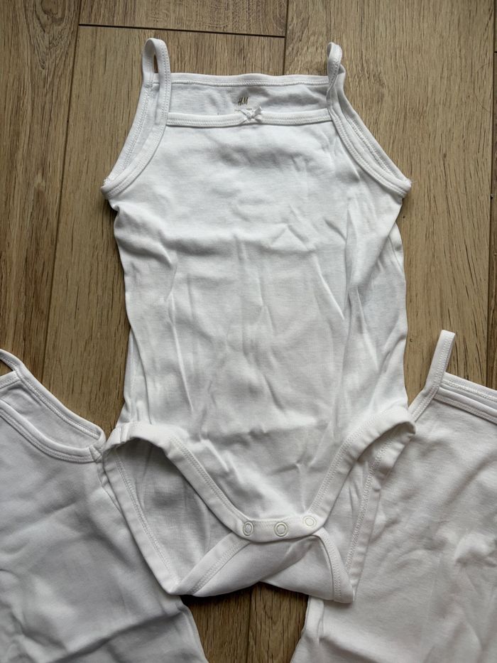 Lot 3 bodys bébé fille H&M - photo numéro 2