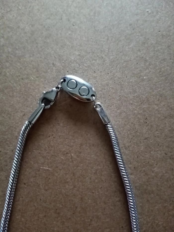 Collier et pendentif soleil magnétiques - photo numéro 4
