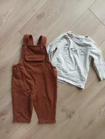 Ensemble salopette et t-shirt manches longues taille 6 mois