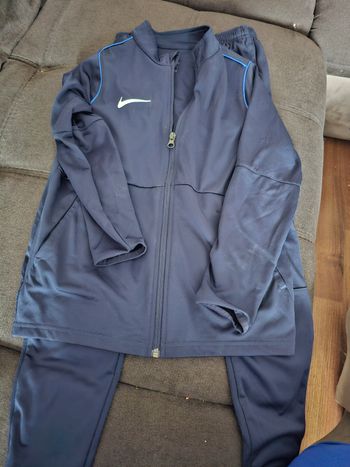 Survêtement nike