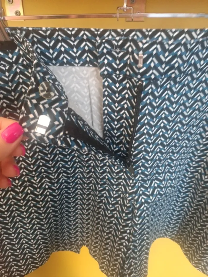Magnifique short habillée KIABI taille 42 - photo numéro 4