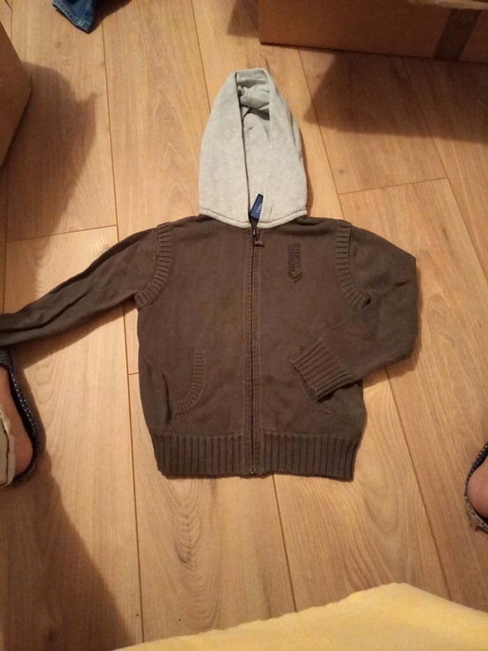 Gilet zippe 5-6 ans