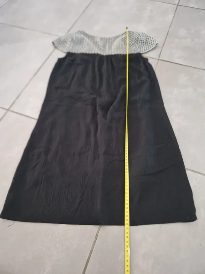Robe noire chic - photo numéro 8