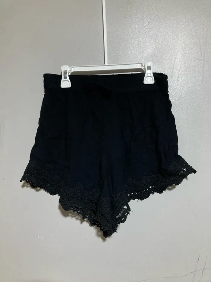 Short noir taille haute Clockhouse C&A– Taille 40